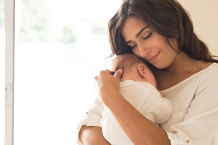 Devenir maman : conseils pour créer un lien avec son nouveau-né