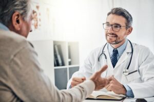 Comment choisir la meilleure mutuelle pour les seniors