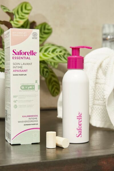 Saforelle Essential : soins lavants intime à reconstituer pour composer un kit d’hygiène Saforelle Essential